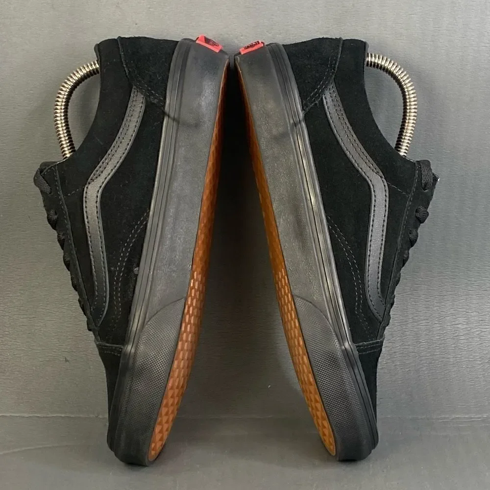 VANS Old Skool sneaker Shoes triple black suede womens size  7.5